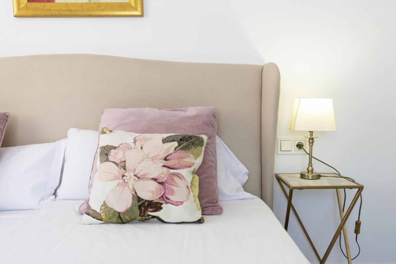 Soho Premium 4 Bedrooms Apartment Малага Екстериор снимка