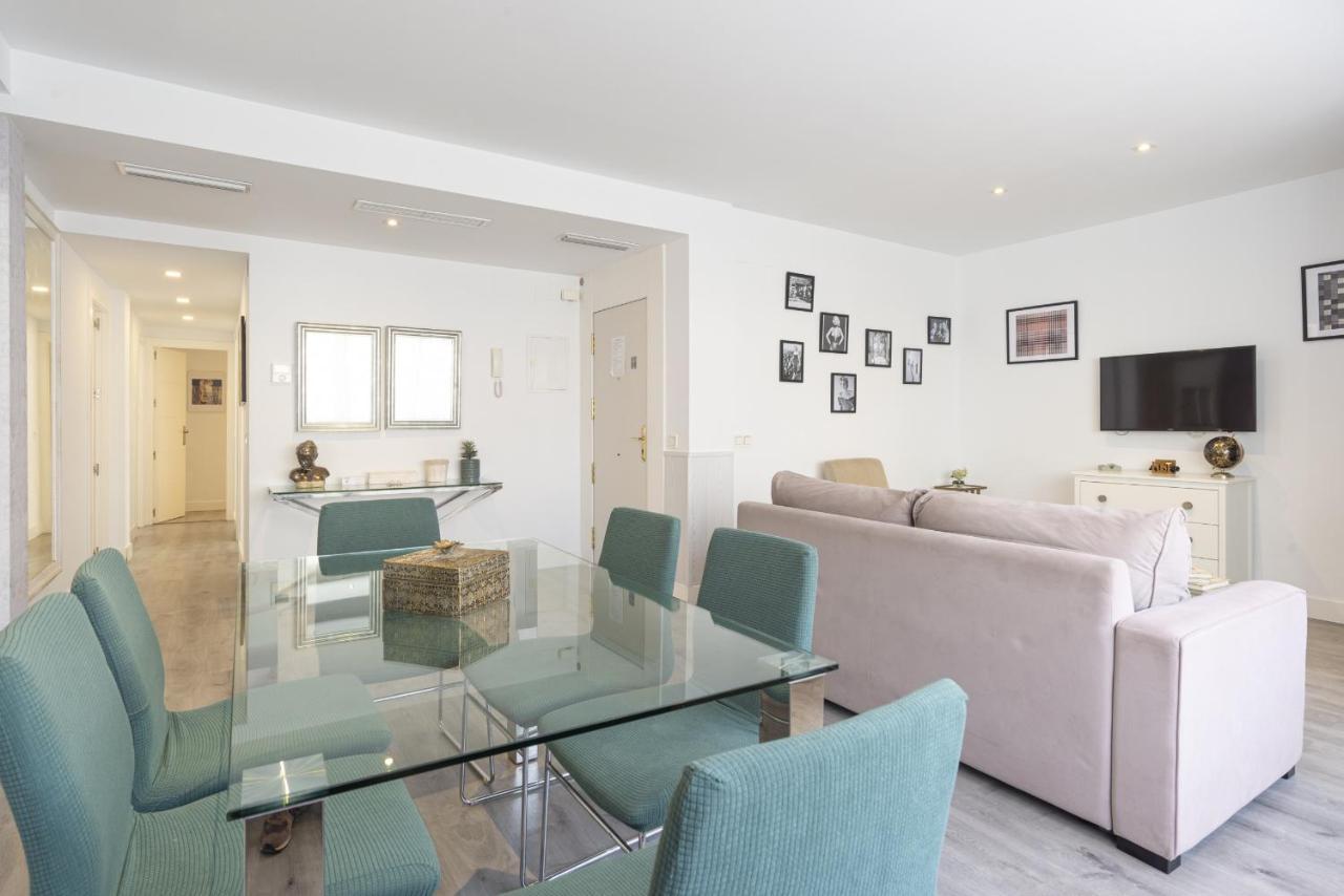 Soho Premium 4 Bedrooms Apartment Малага Екстериор снимка