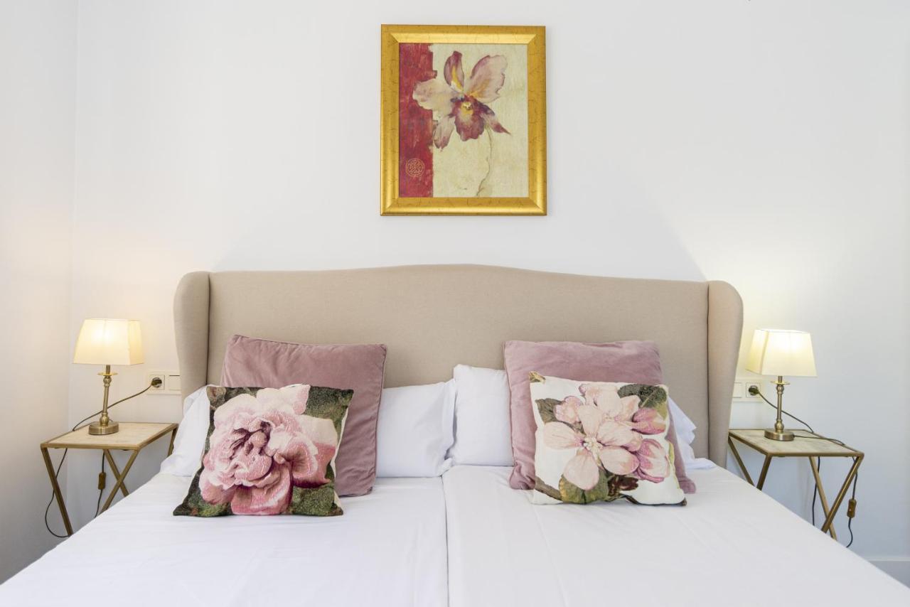Soho Premium 4 Bedrooms Apartment Малага Екстериор снимка