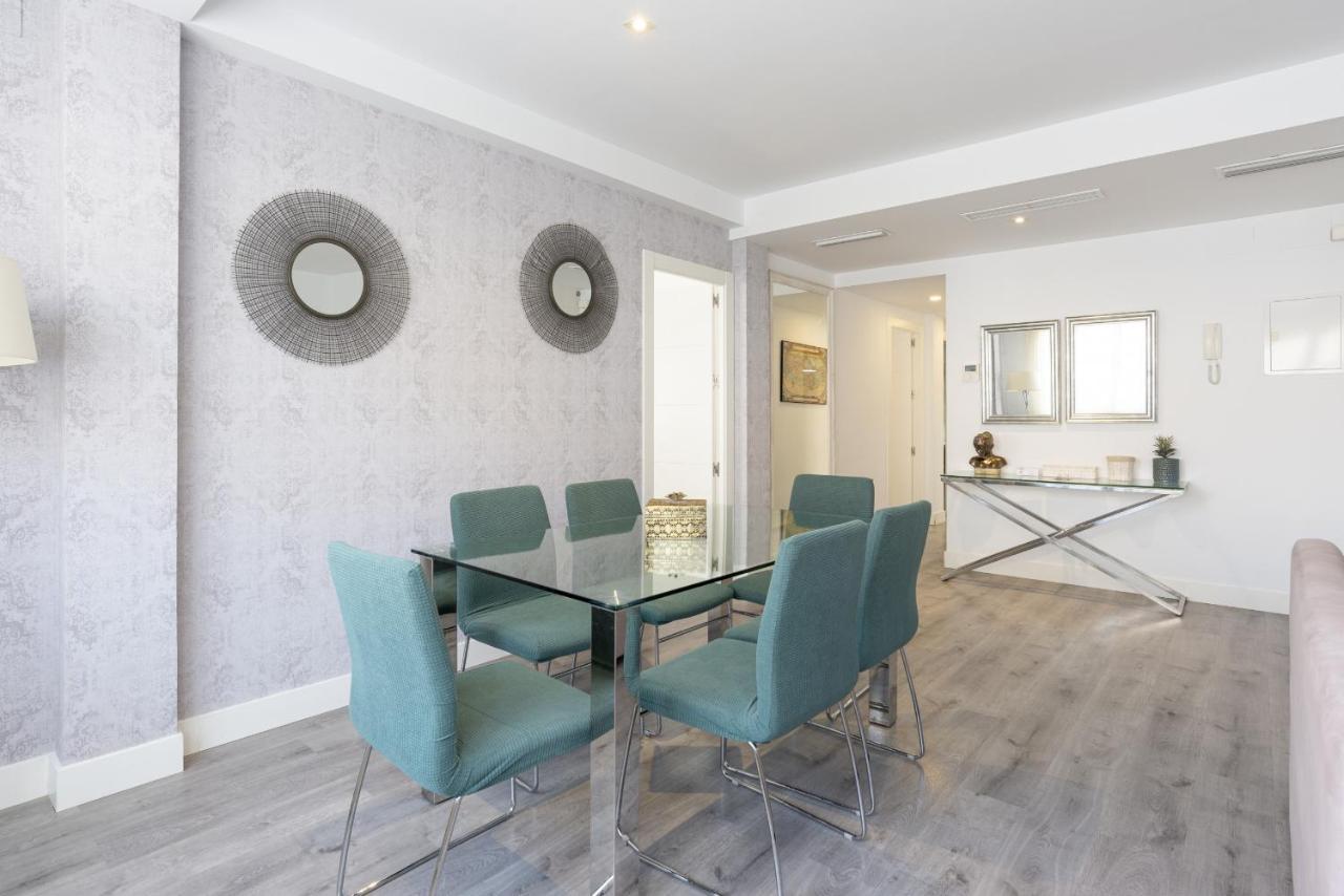 Soho Premium 4 Bedrooms Apartment Малага Екстериор снимка