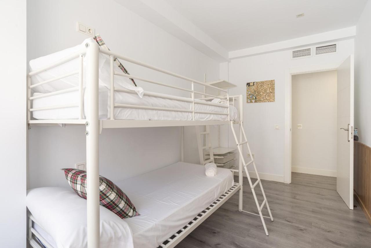 Soho Premium 4 Bedrooms Apartment Малага Екстериор снимка
