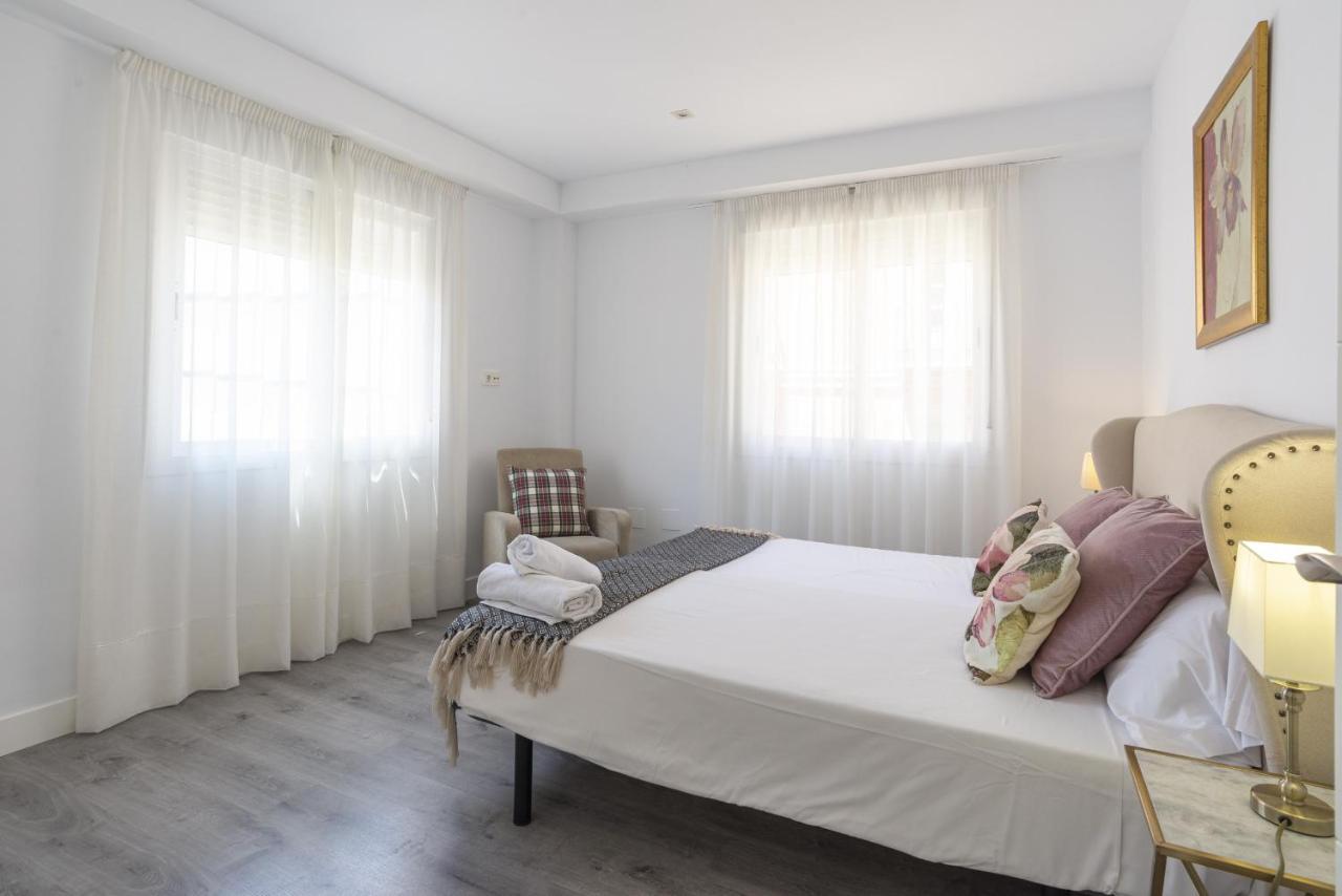 Soho Premium 4 Bedrooms Apartment Малага Екстериор снимка