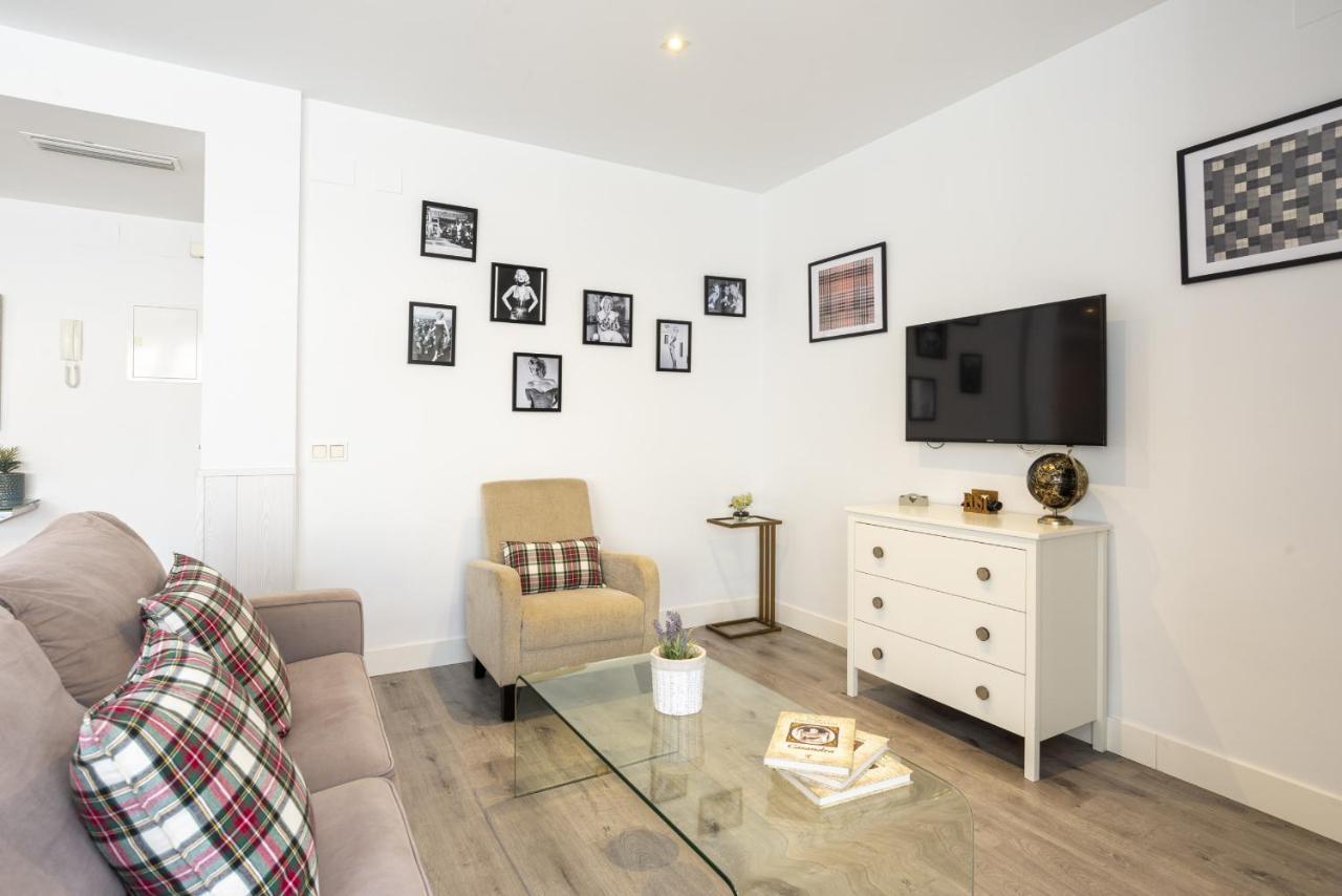 Soho Premium 4 Bedrooms Apartment Малага Екстериор снимка