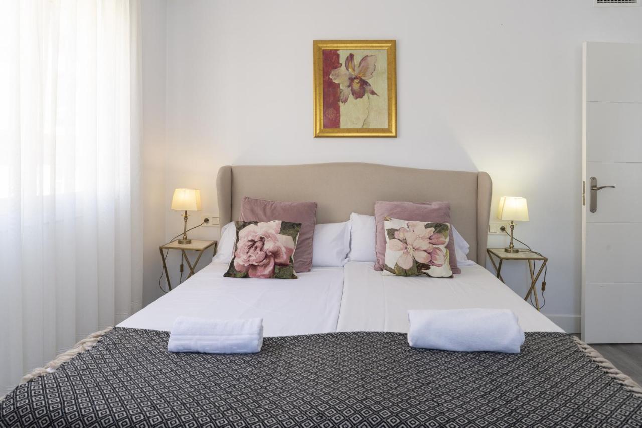 Soho Premium 4 Bedrooms Apartment Малага Екстериор снимка
