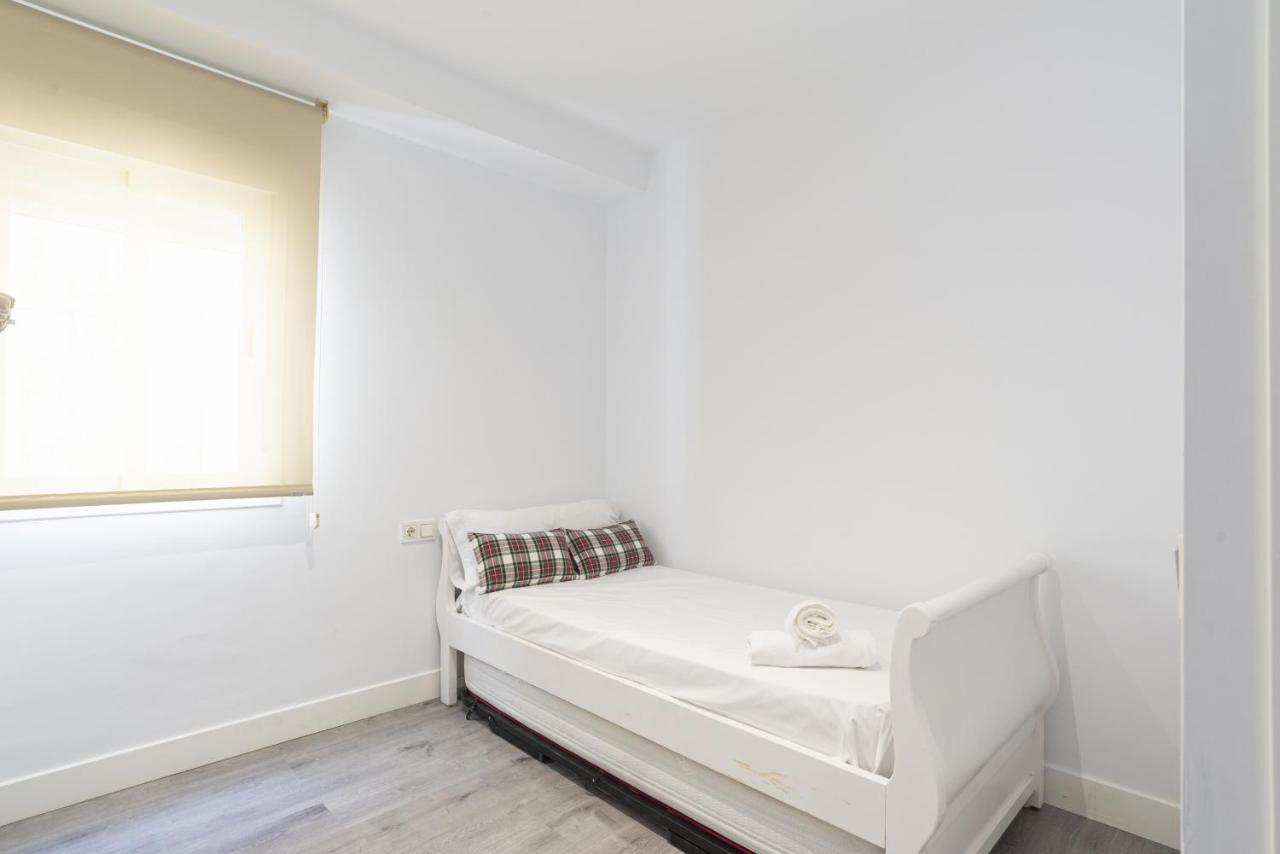 Soho Premium 4 Bedrooms Apartment Малага Екстериор снимка