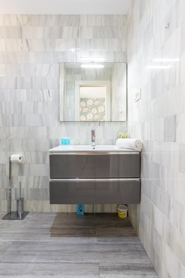 Soho Premium 4 Bedrooms Apartment Малага Екстериор снимка