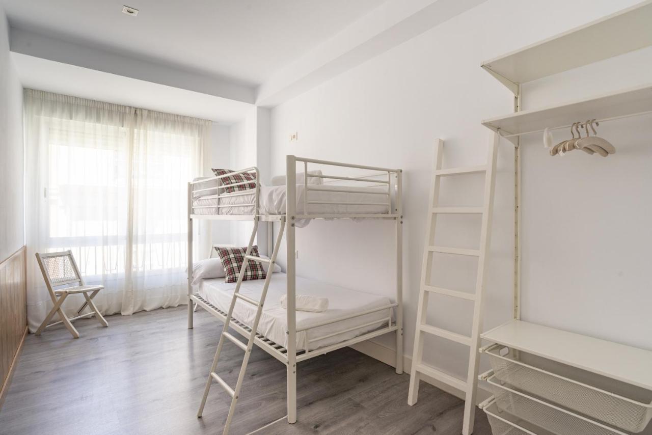 Soho Premium 4 Bedrooms Apartment Малага Екстериор снимка